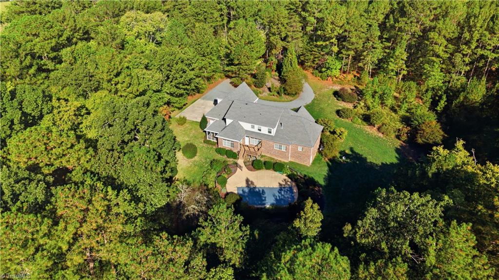 174 Carillon Drive — photo