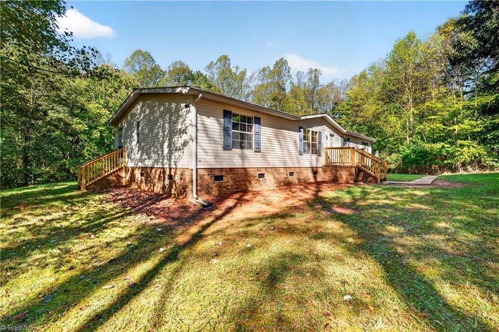 1575 Rhodes Loop, Madison, NC 27025 — photo 3
