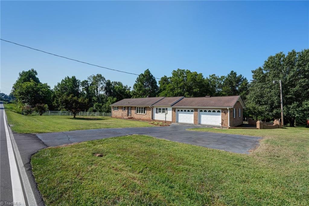 2036 Camp Springs Road — photo