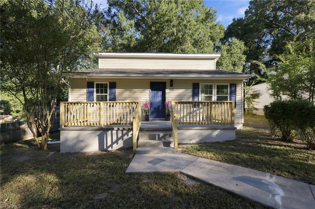 1002 Louis Street — photo