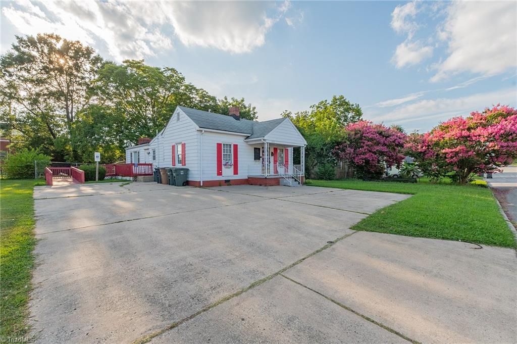 1203 Walnut Street — photo