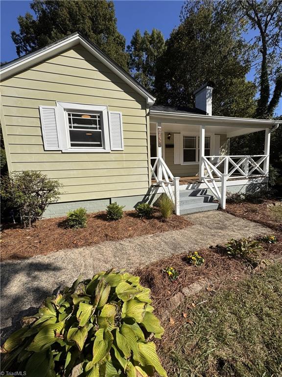 2753 Maplewood Avenue — photo