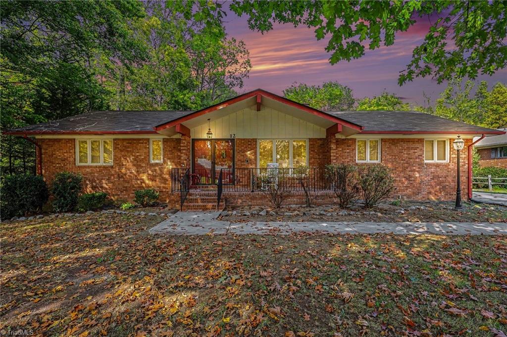 12 Lodge Drive — photo