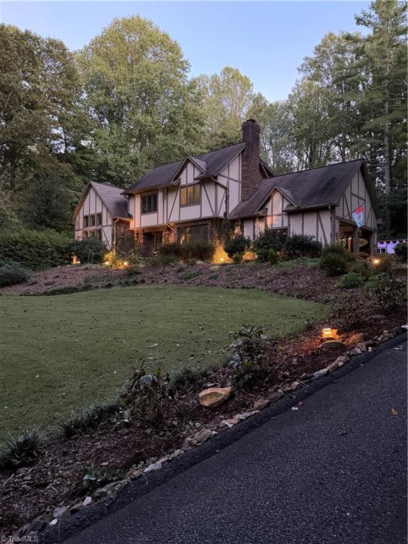 206 Ivy Lane — photo
