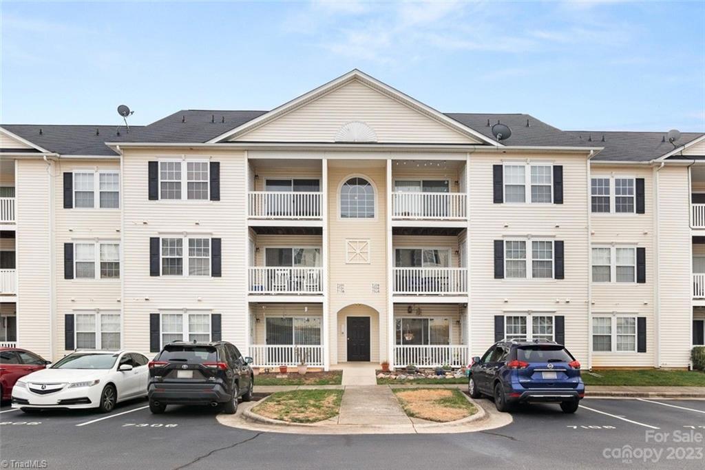 7208 McConnell Drive — photo