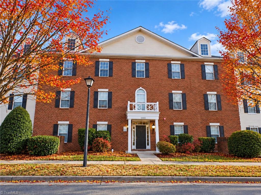 5205 Lambeth Farm Lane — photo
