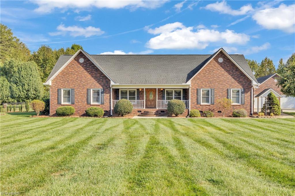 120 Burr Lane — photo