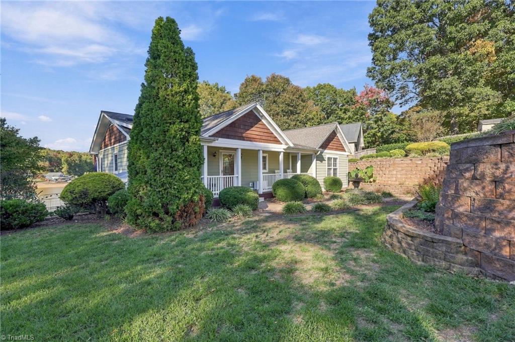 1332 Lake Drive 9 — photo