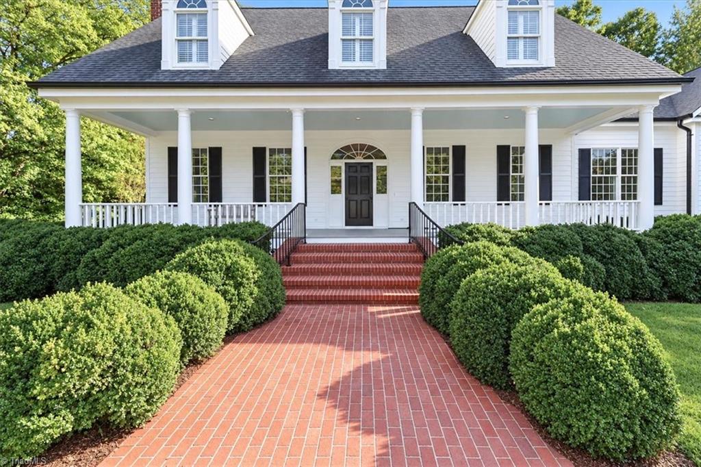 3230 Broadmoor Drive — photo