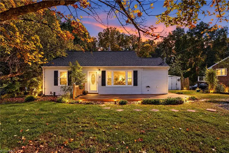 114 Bellevue Drive — photo