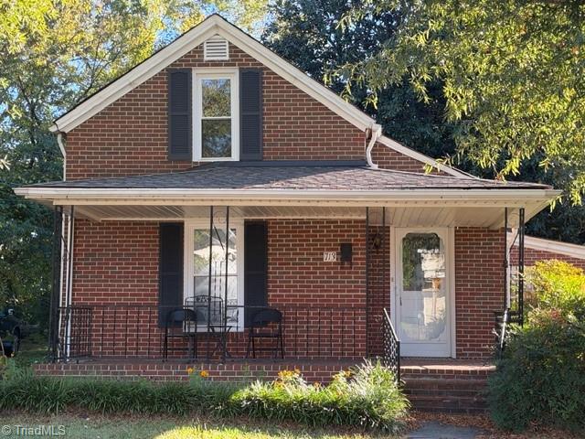 713 Montgomery Street — photo
