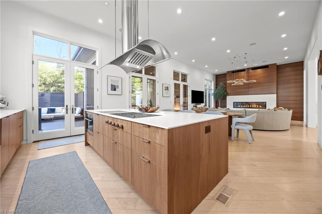 2108 Berkshire Lane — photo