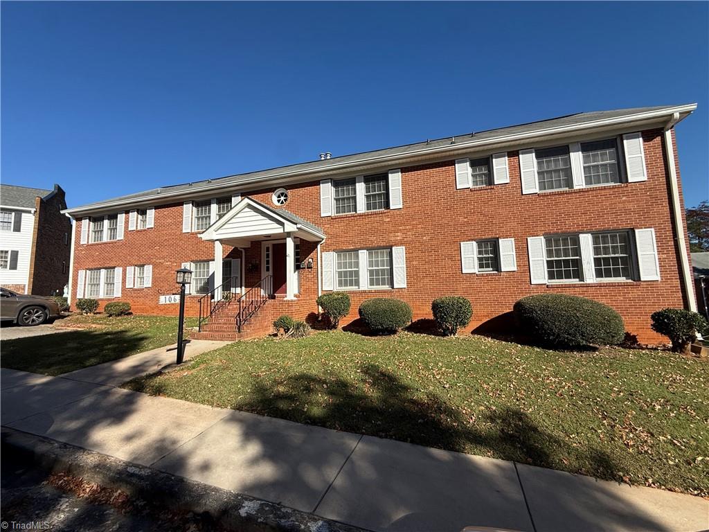 106 Westgate Circle #D — photo