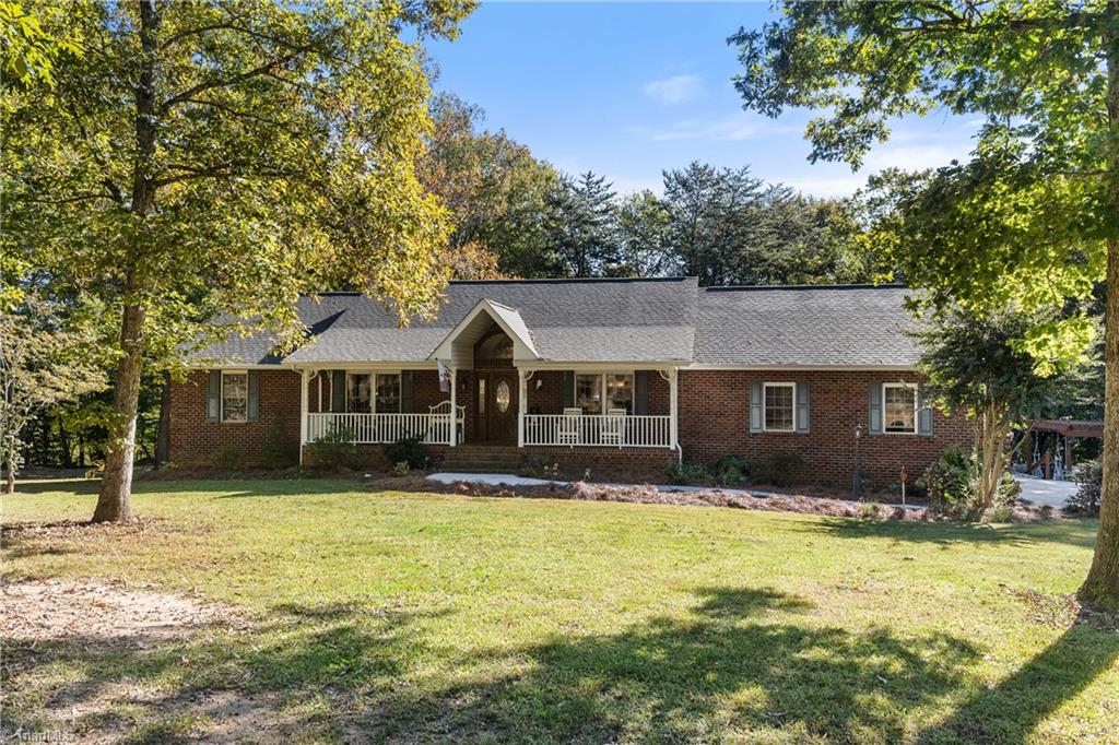 880 Dykers Creek Road — photo