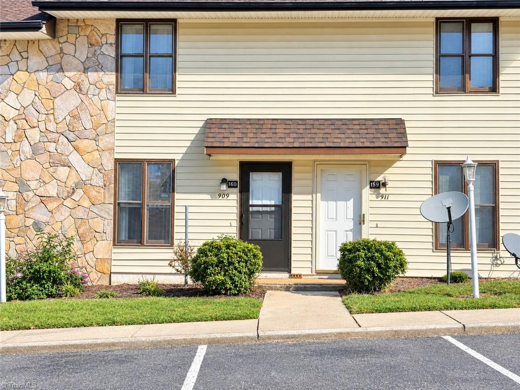 909 S Ridge Court #160 — photo