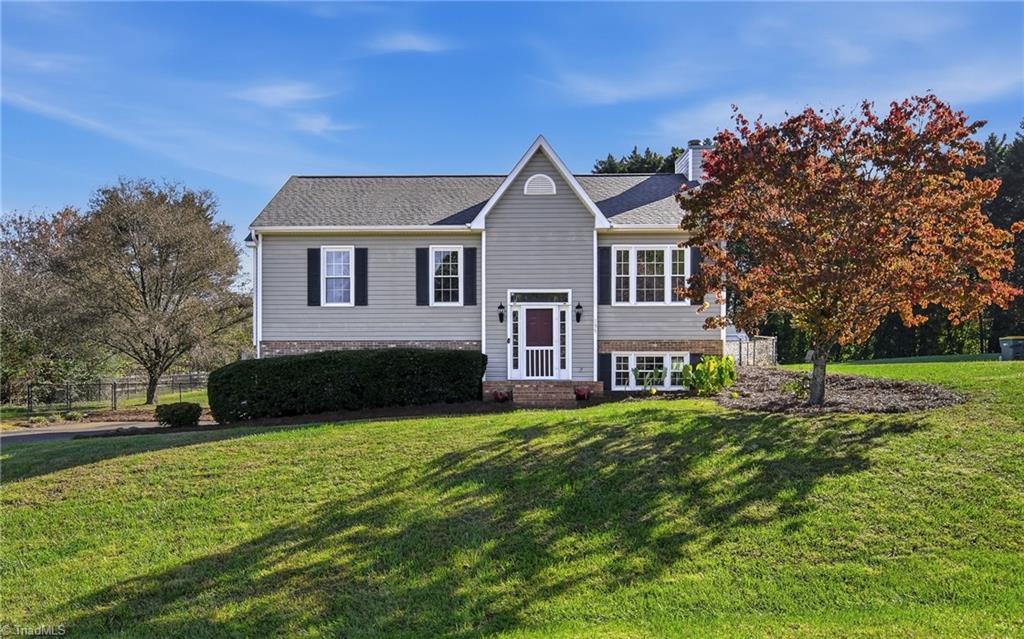 135 Sedgewick Ridge Court — photo