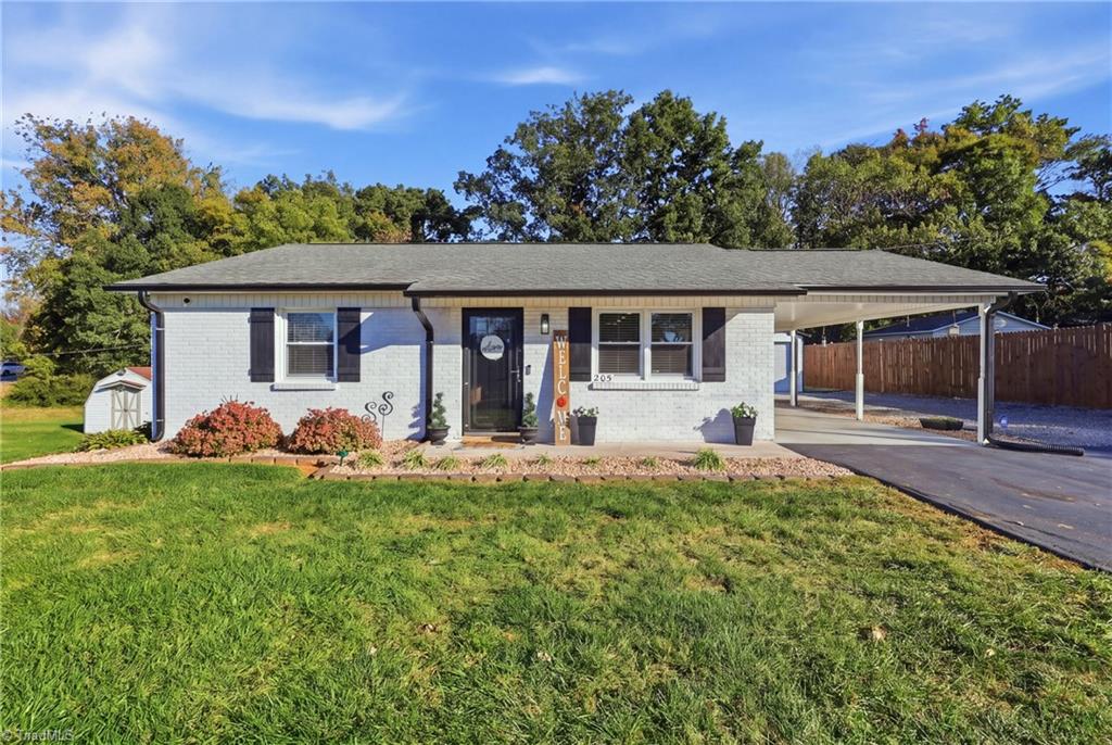 205 Crestview Drive — photo