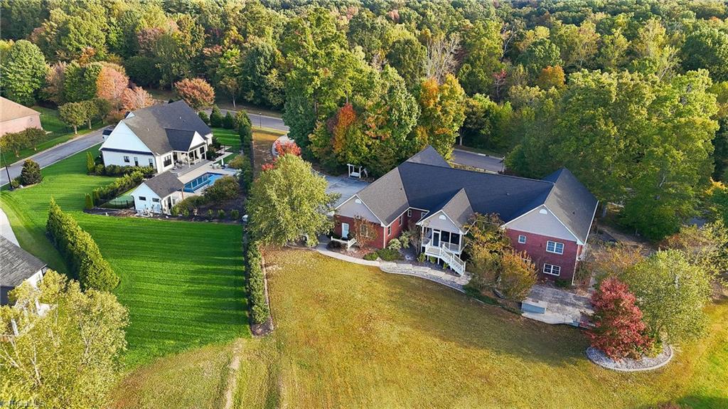 4926 Salem Glen Boulevard — photo