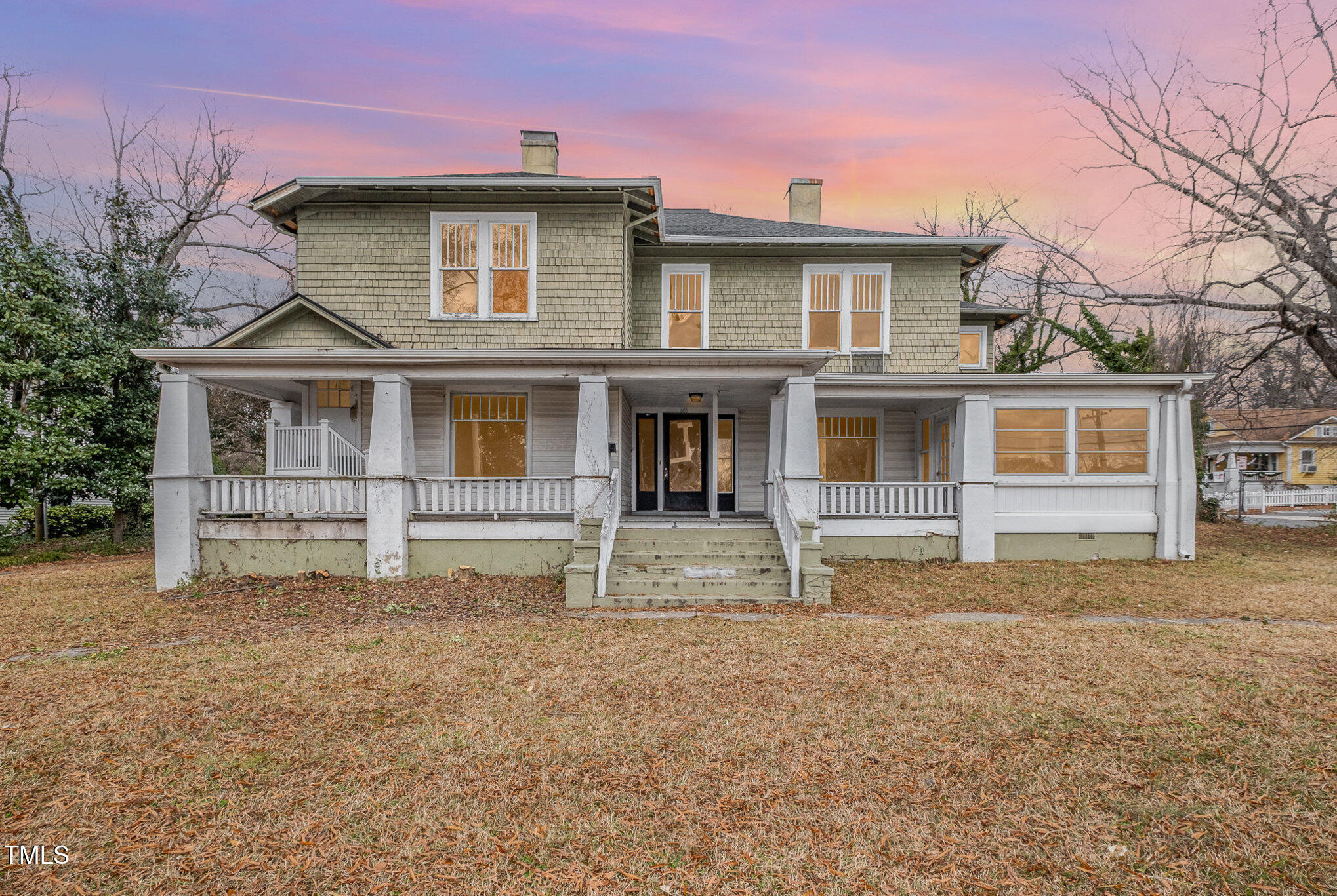 603 W Davis Street — photo