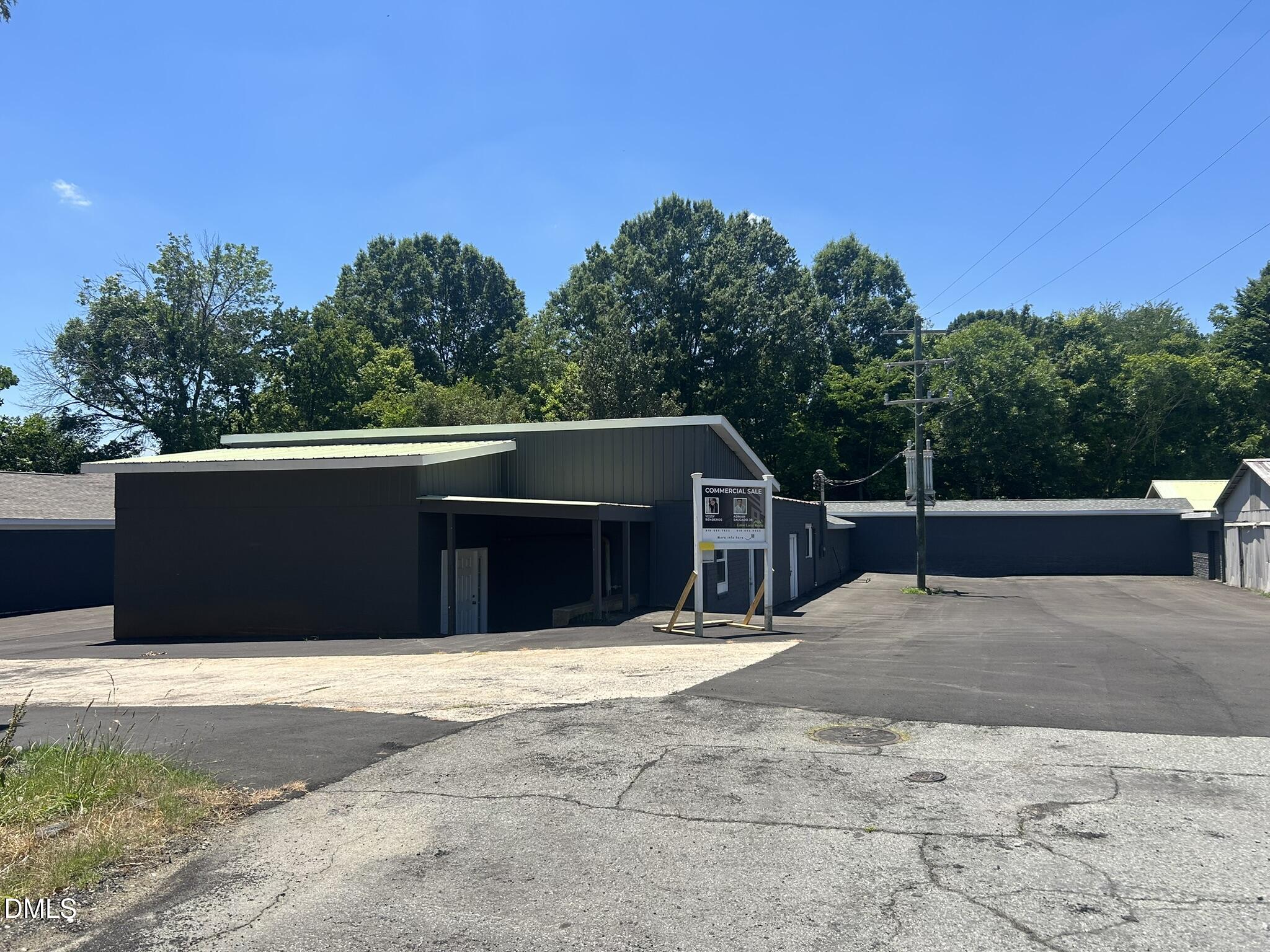 300 Guthrie Street — photo