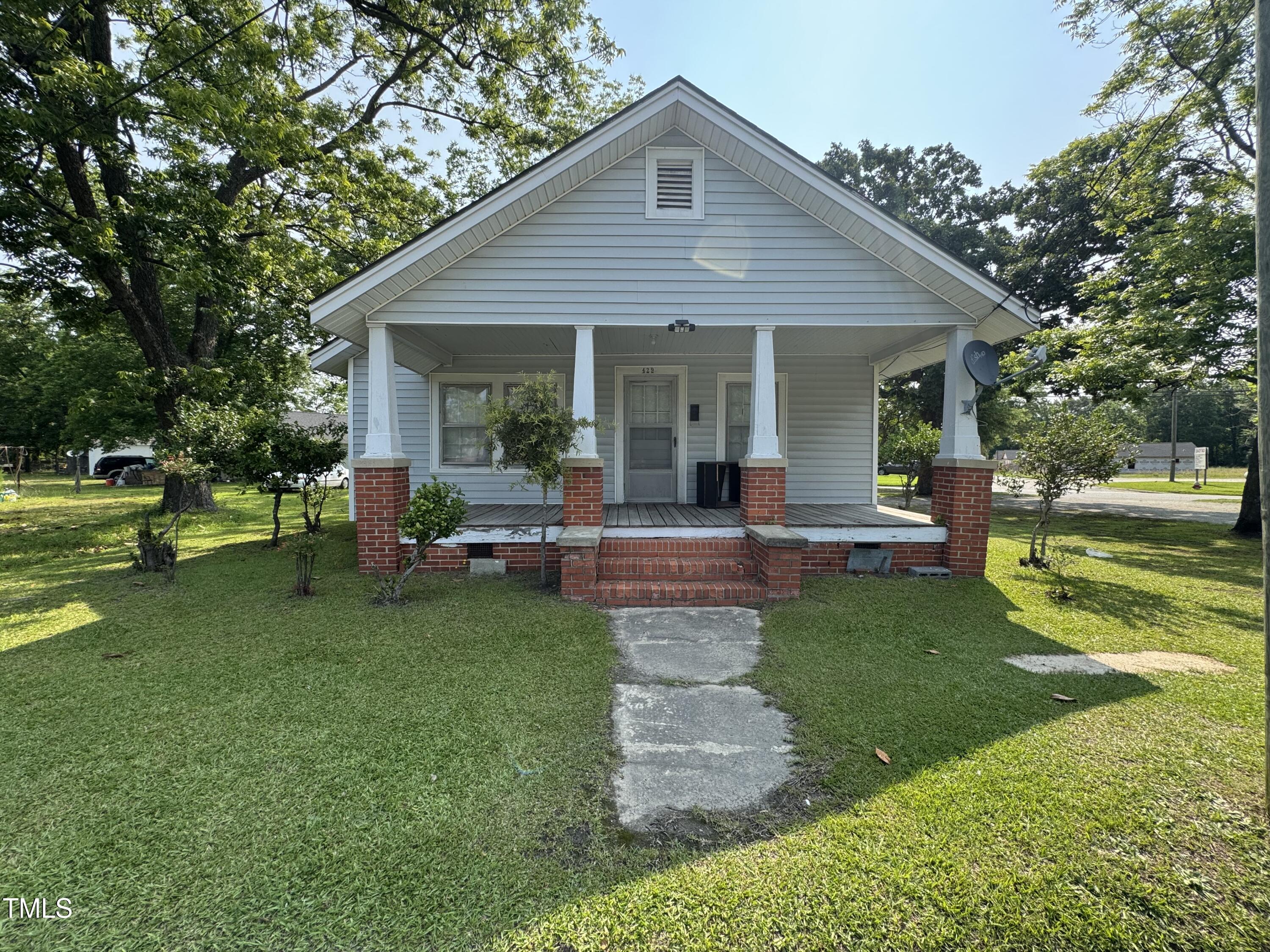 429 5th & Brogden Road — photo
