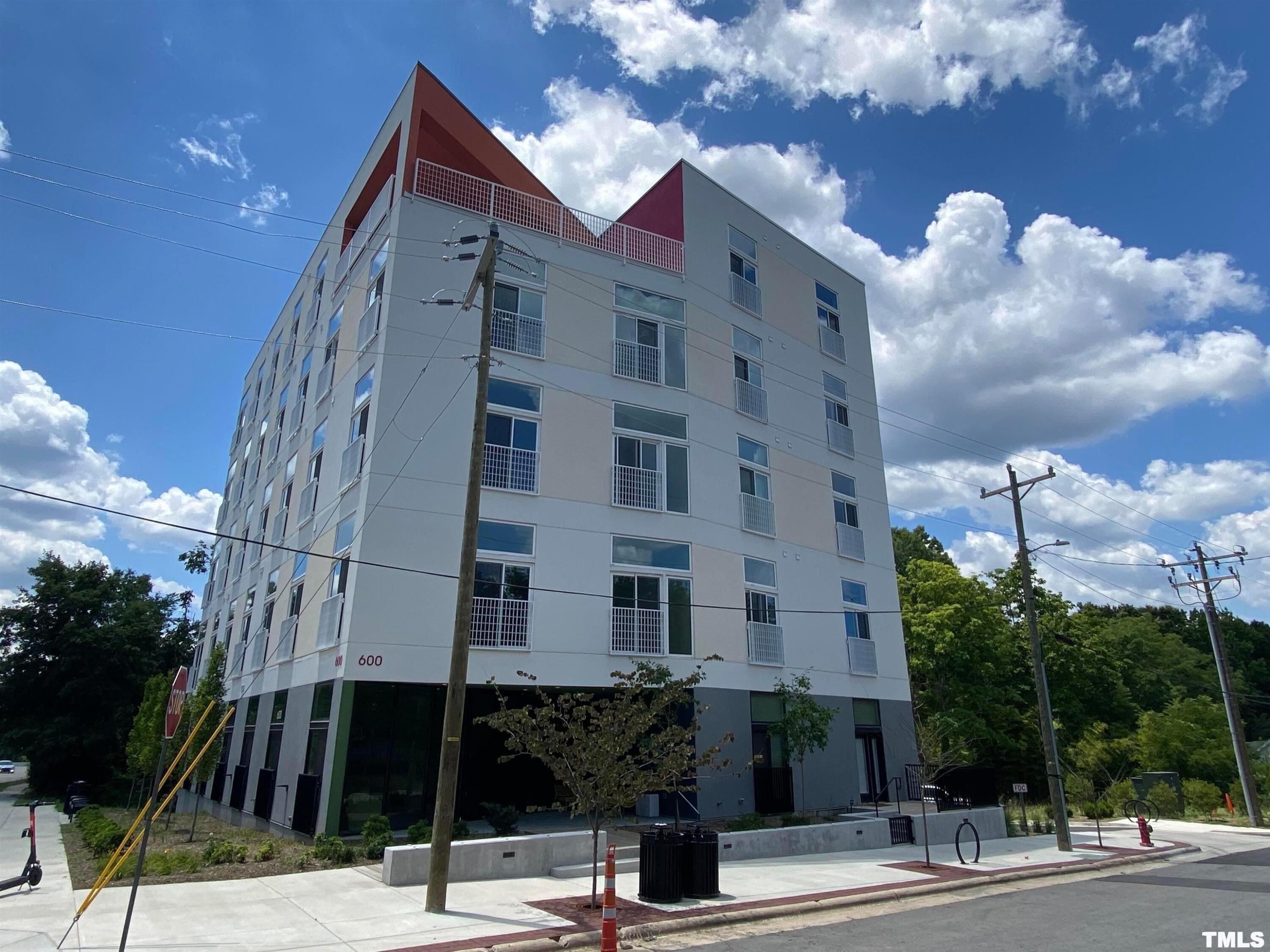 600 S Duke Street 15 — photo