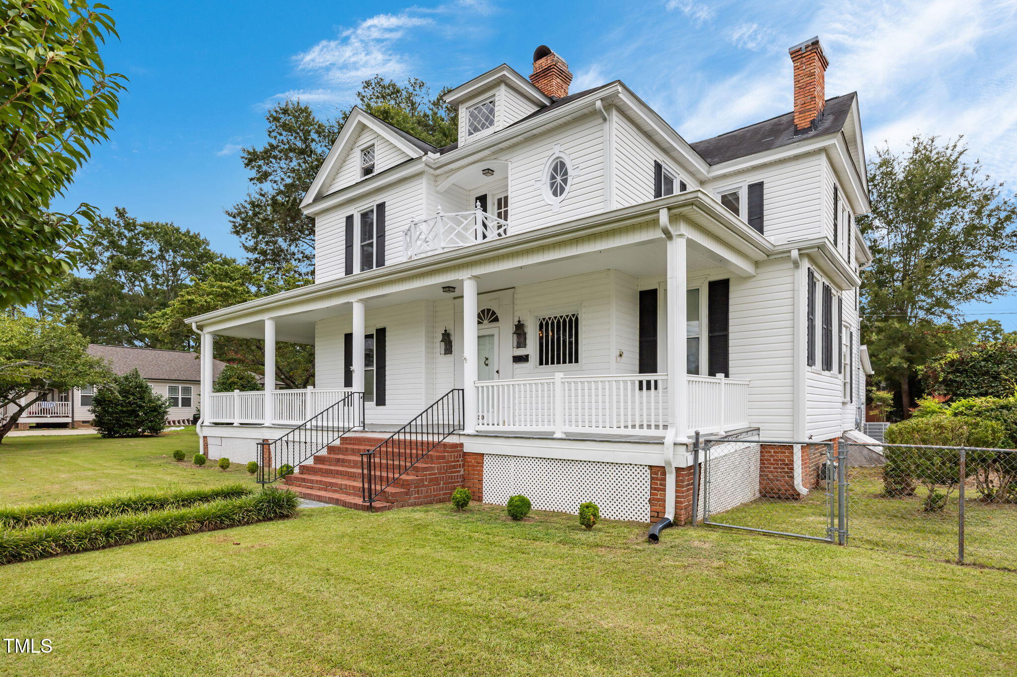 301 E H Street, Erwin, NC 28339 — photo 3