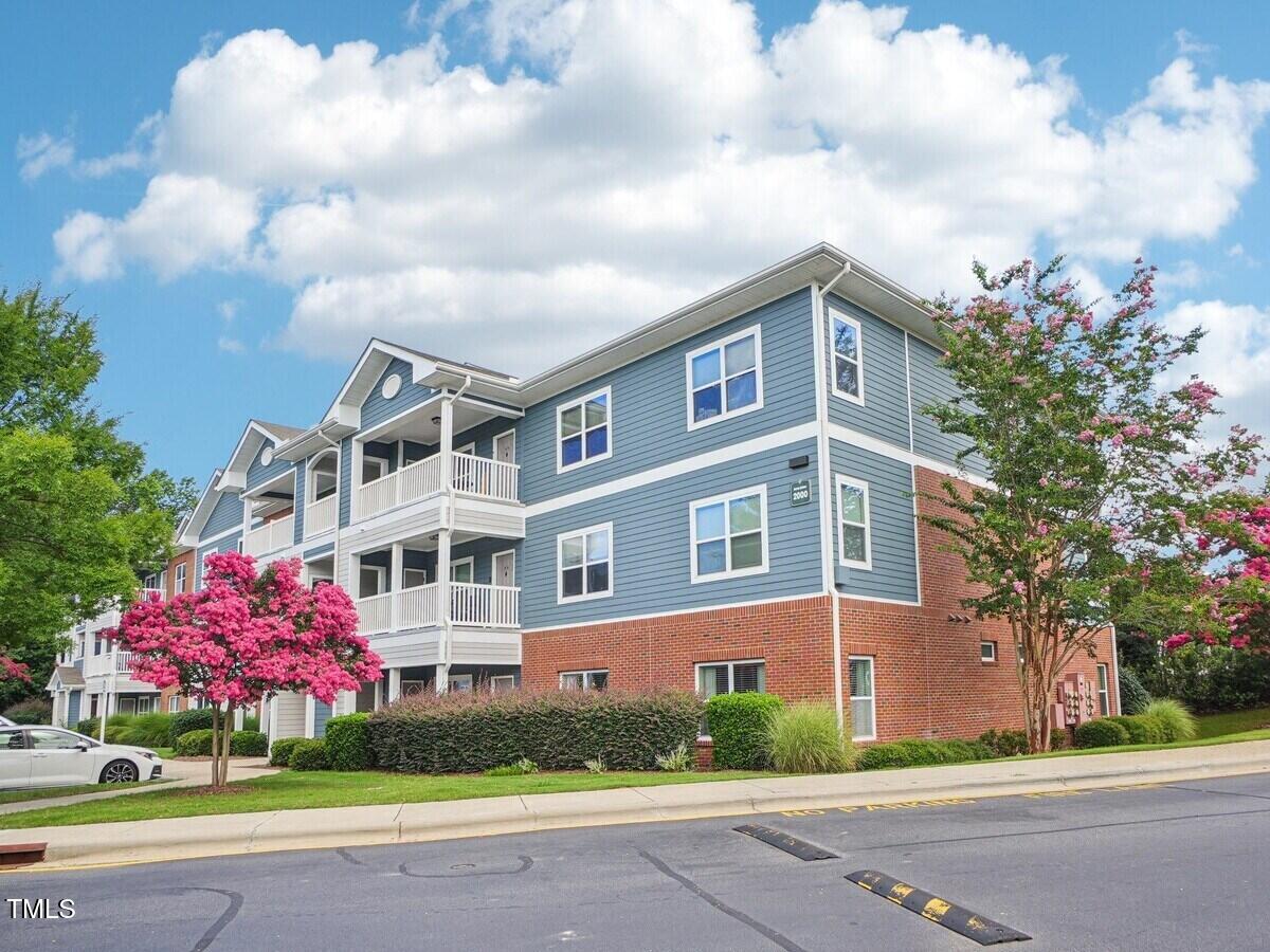 1000 Broadstone Way B3 — photo