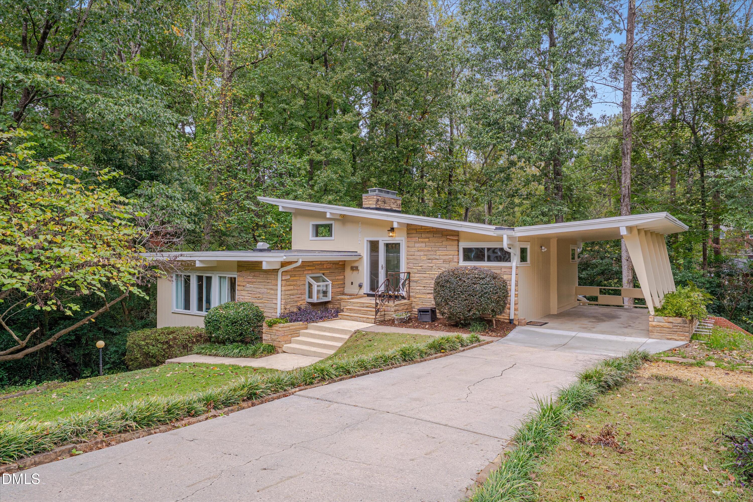 1617 Shawnee Street — photo