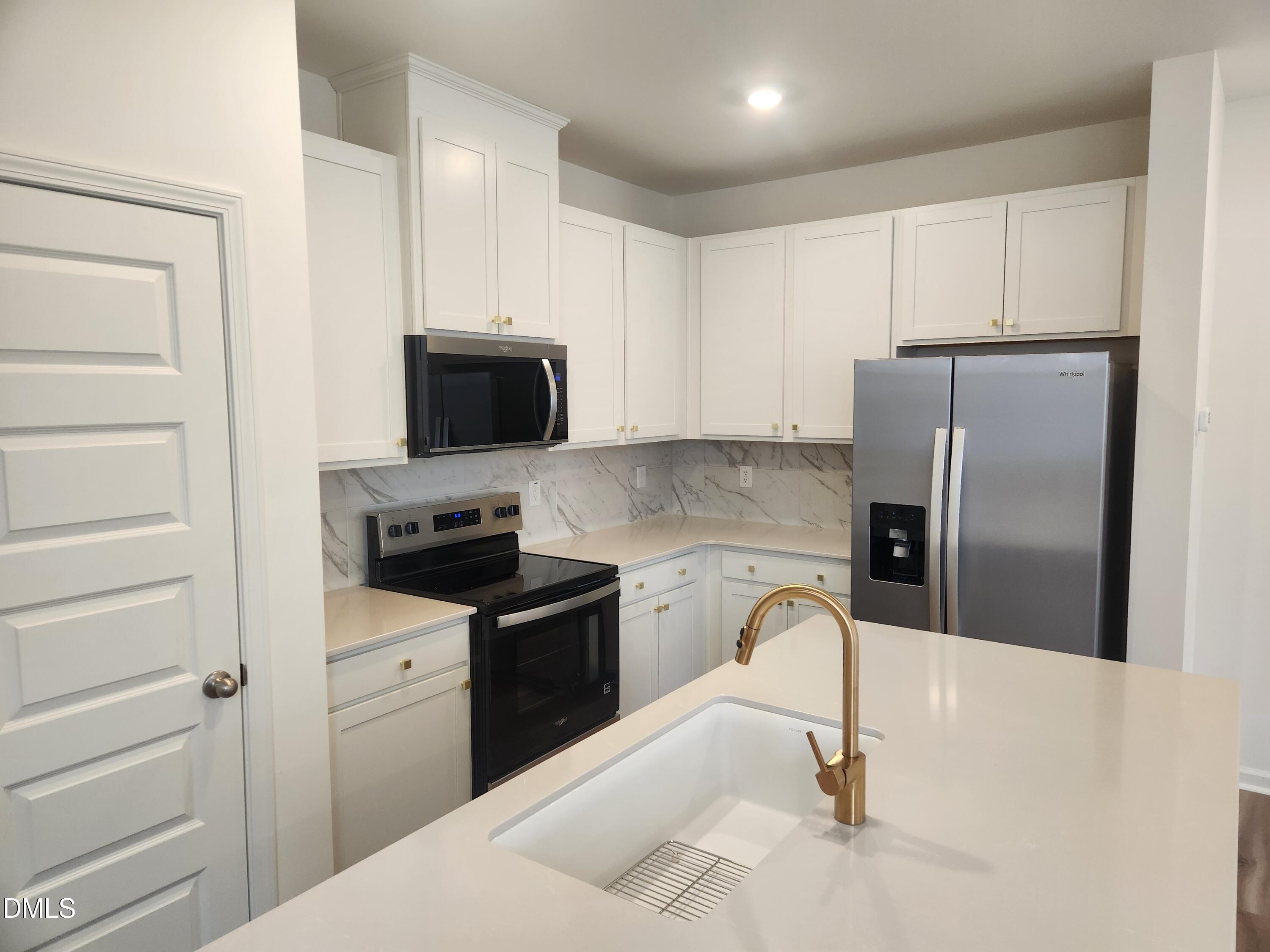 2208 Rabbitbrush Street — photo