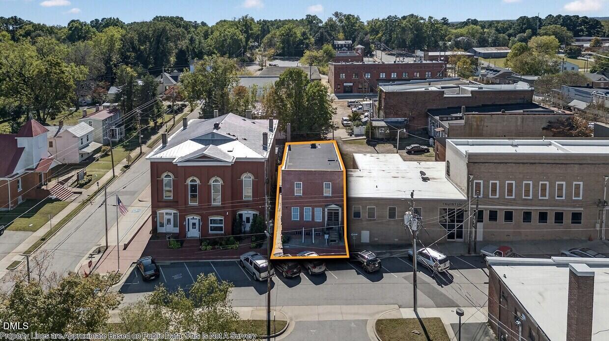 115 E Market Street — photo