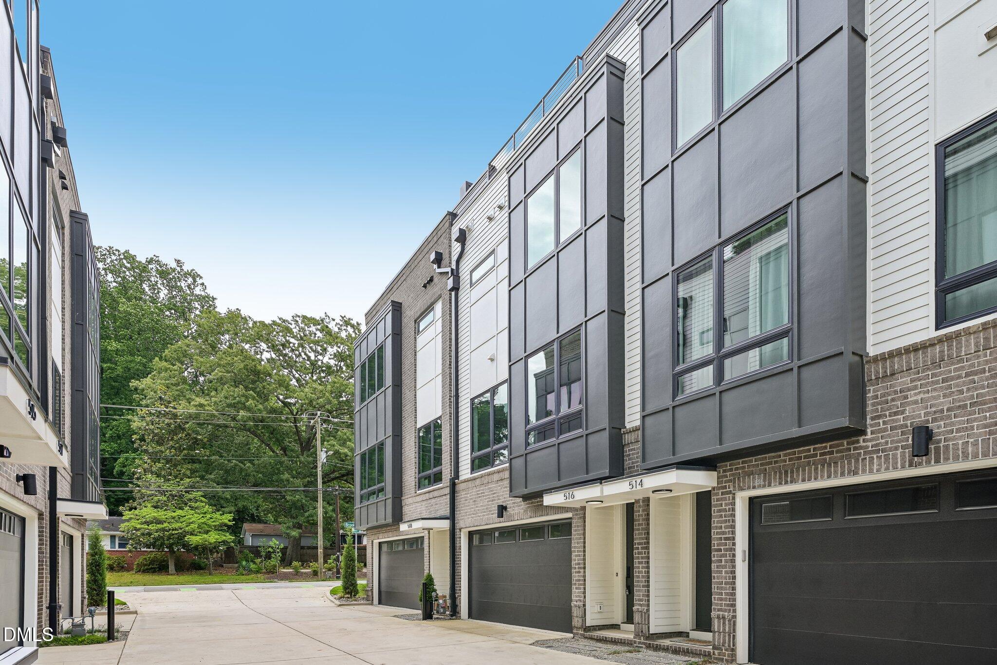 516 Edgecreek Court — photo