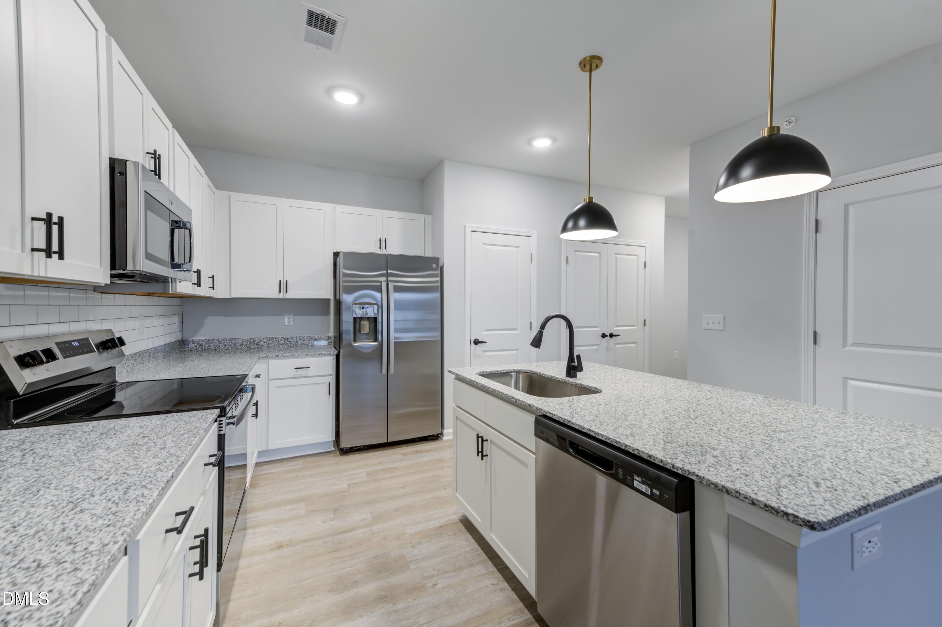 2050 Airport Boulevard NW The Regency — photo