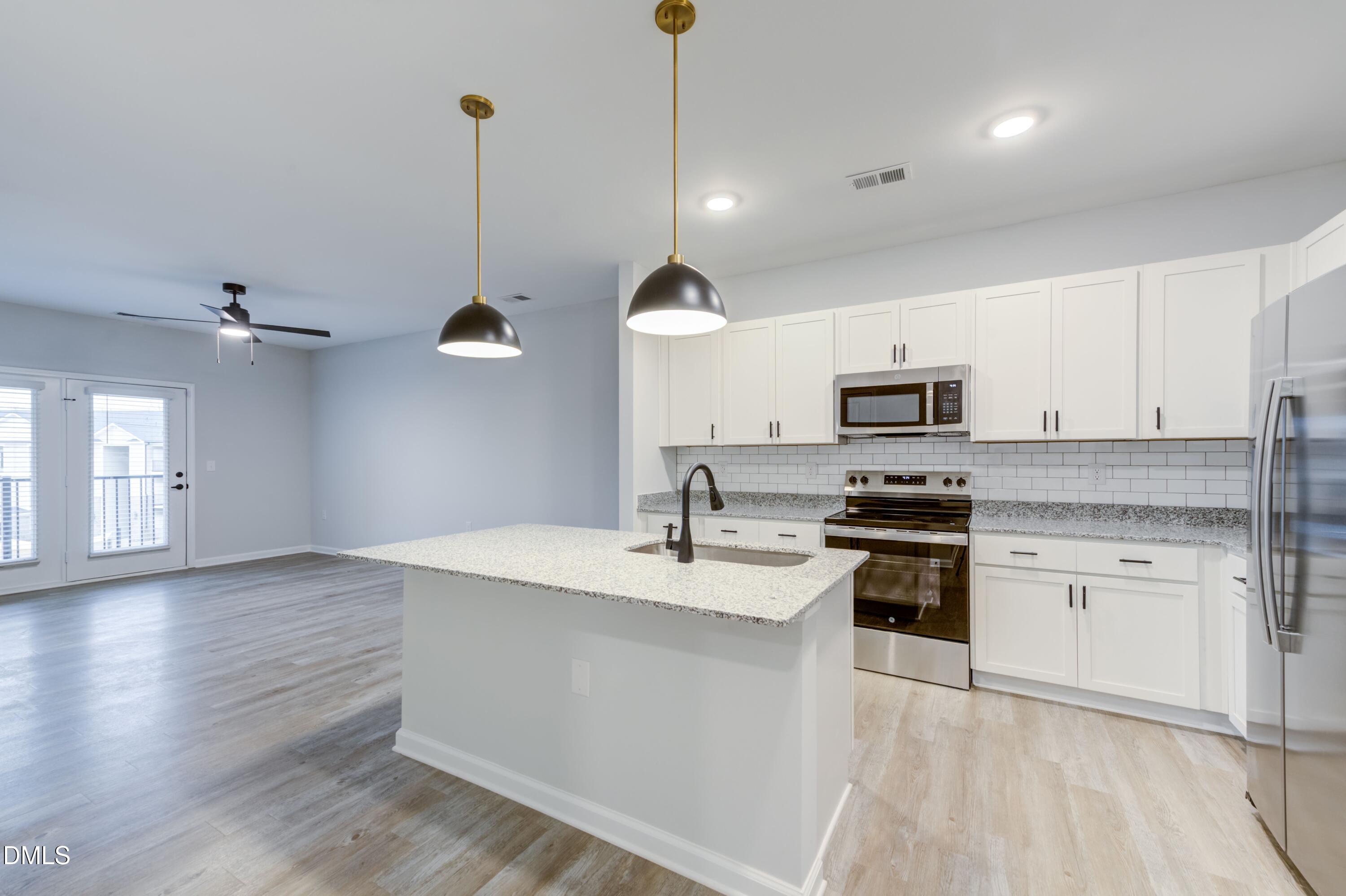 2050 Airport Boulevard NW The Ritz — photo
