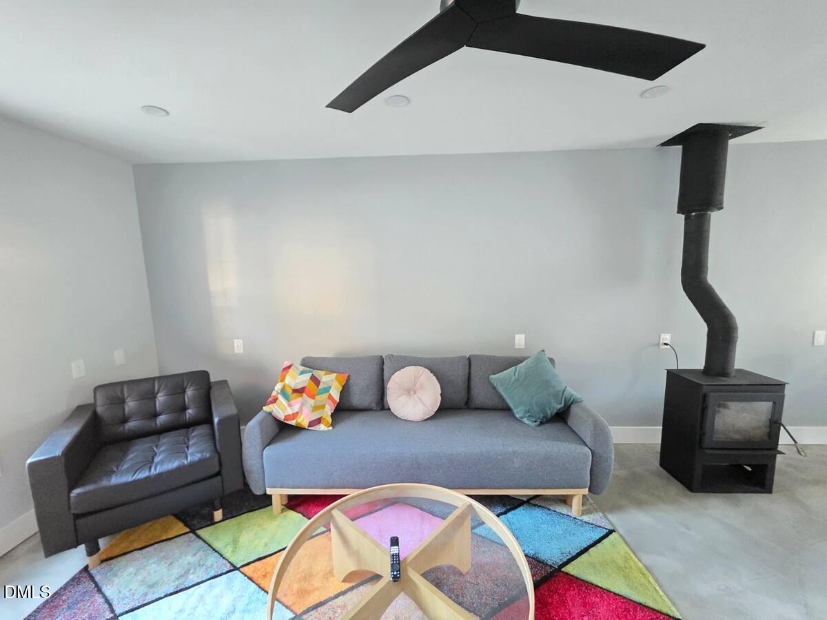 114 Chaucer Court — photo