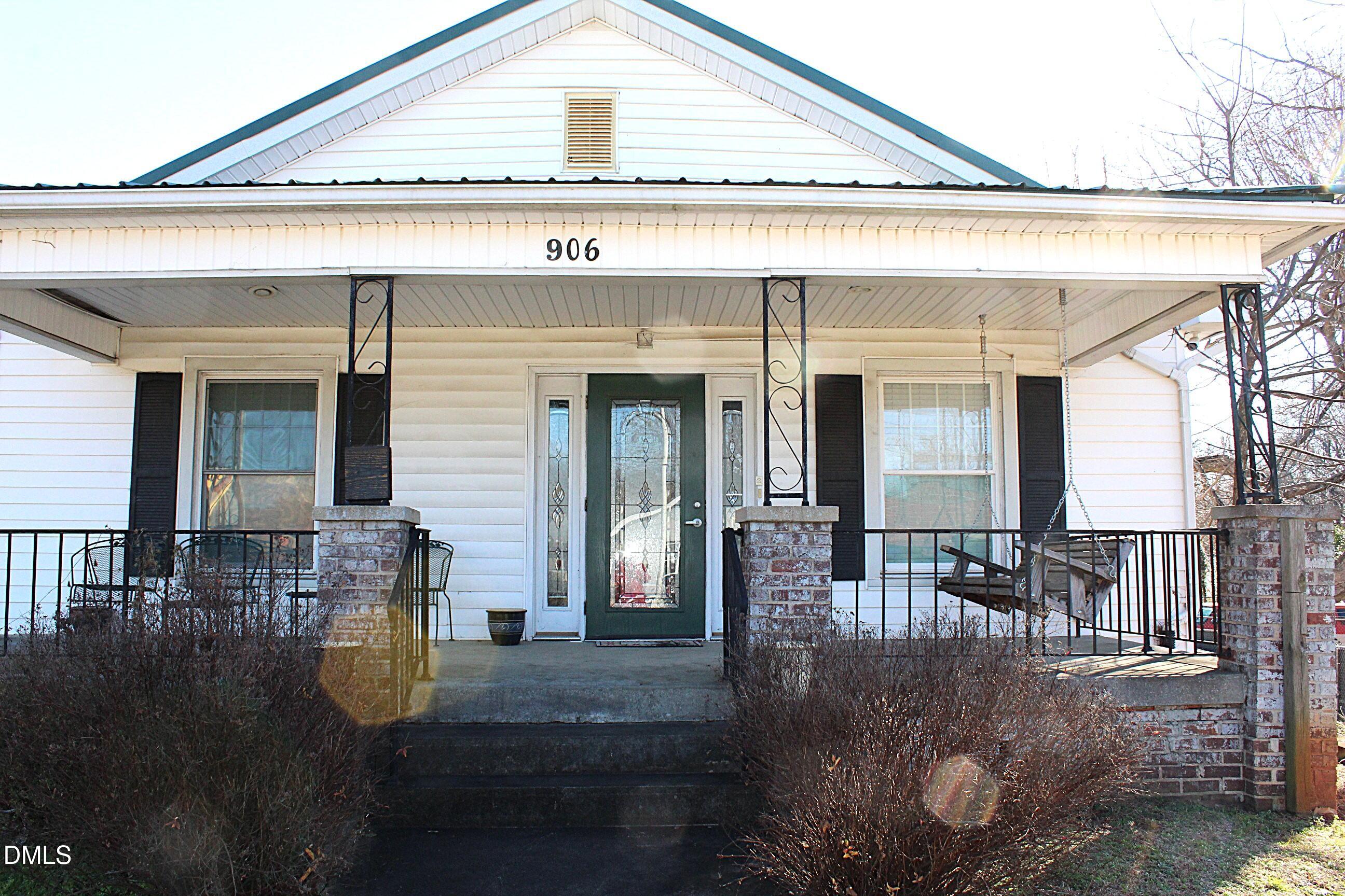 906 S Main Street — photo