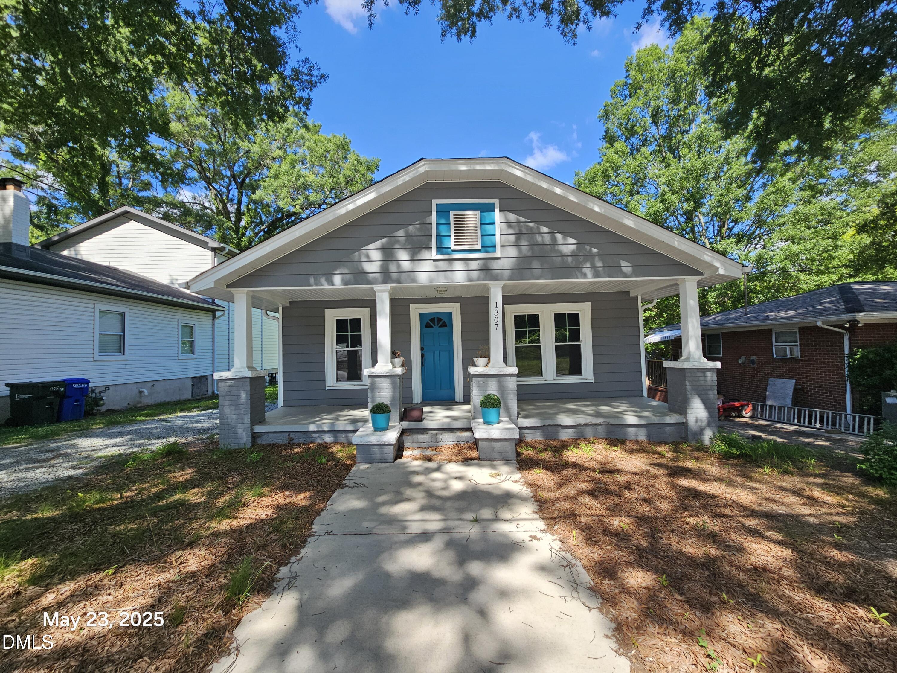 1307 N Hyde Park Avenue — photo