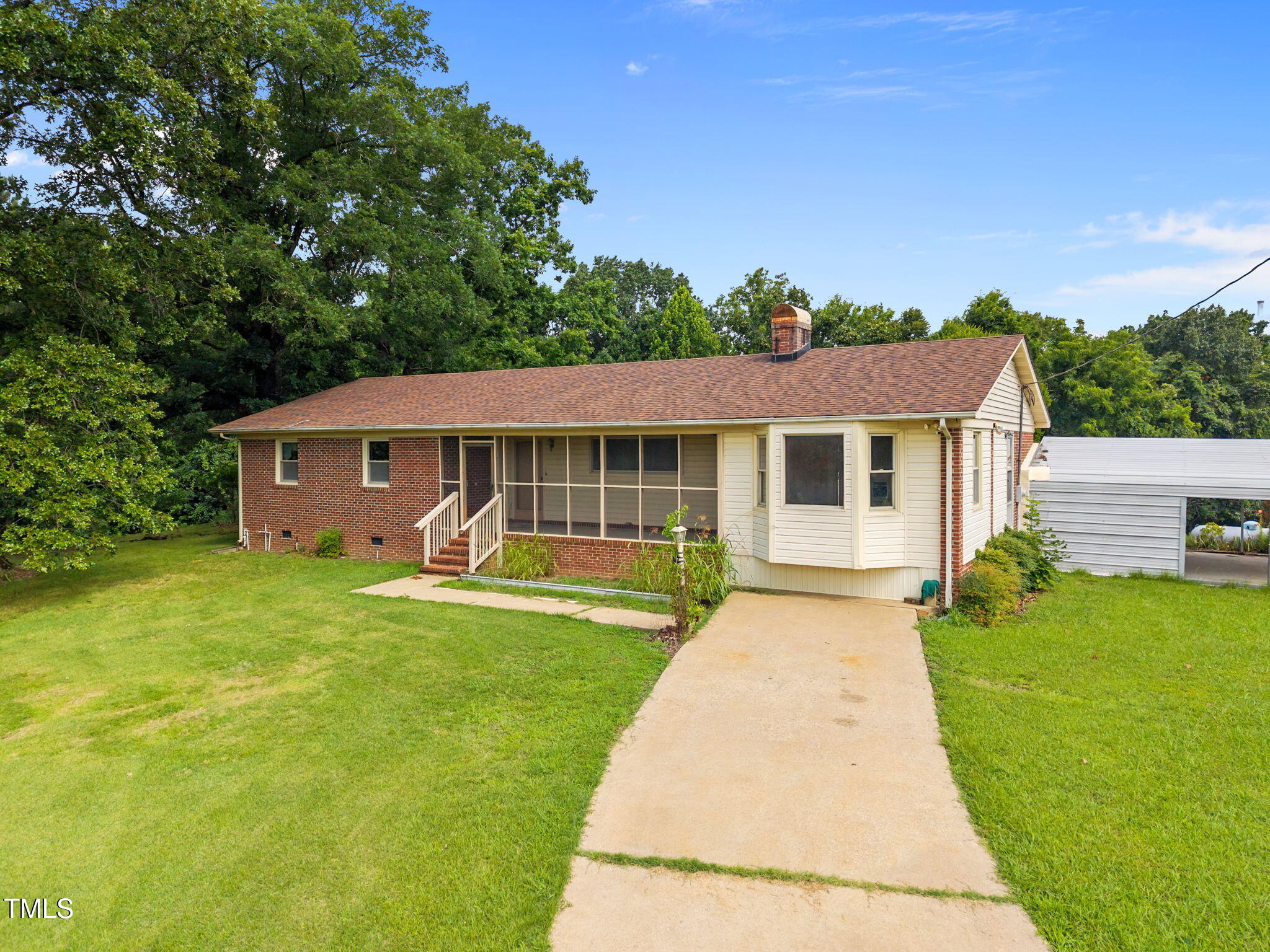 1105 Fontaine Road — photo