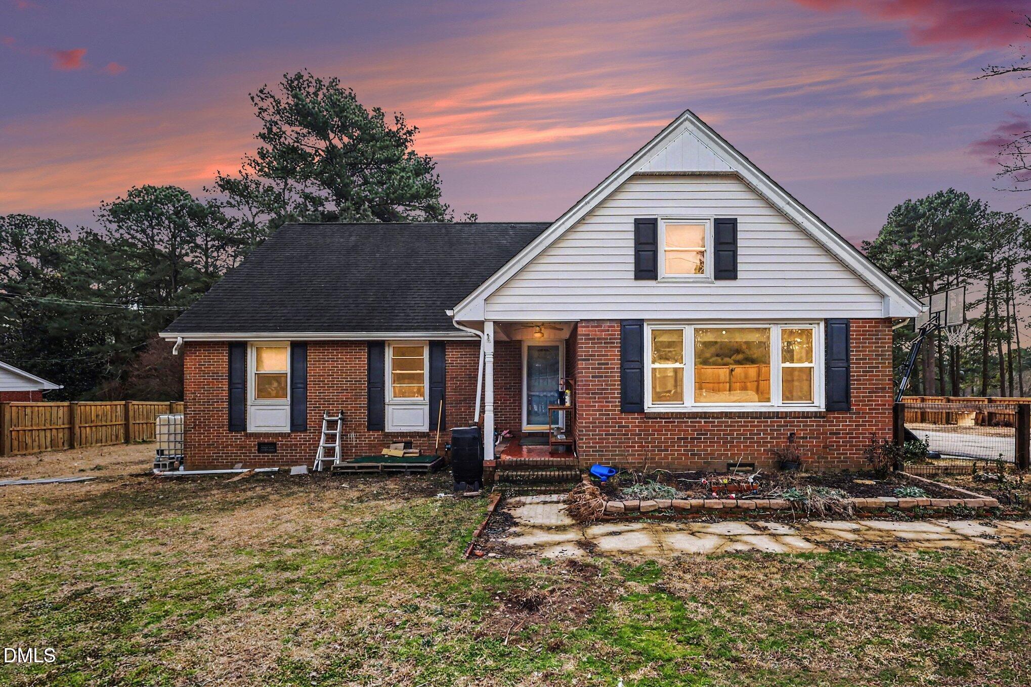 1609 Spring Lane — photo