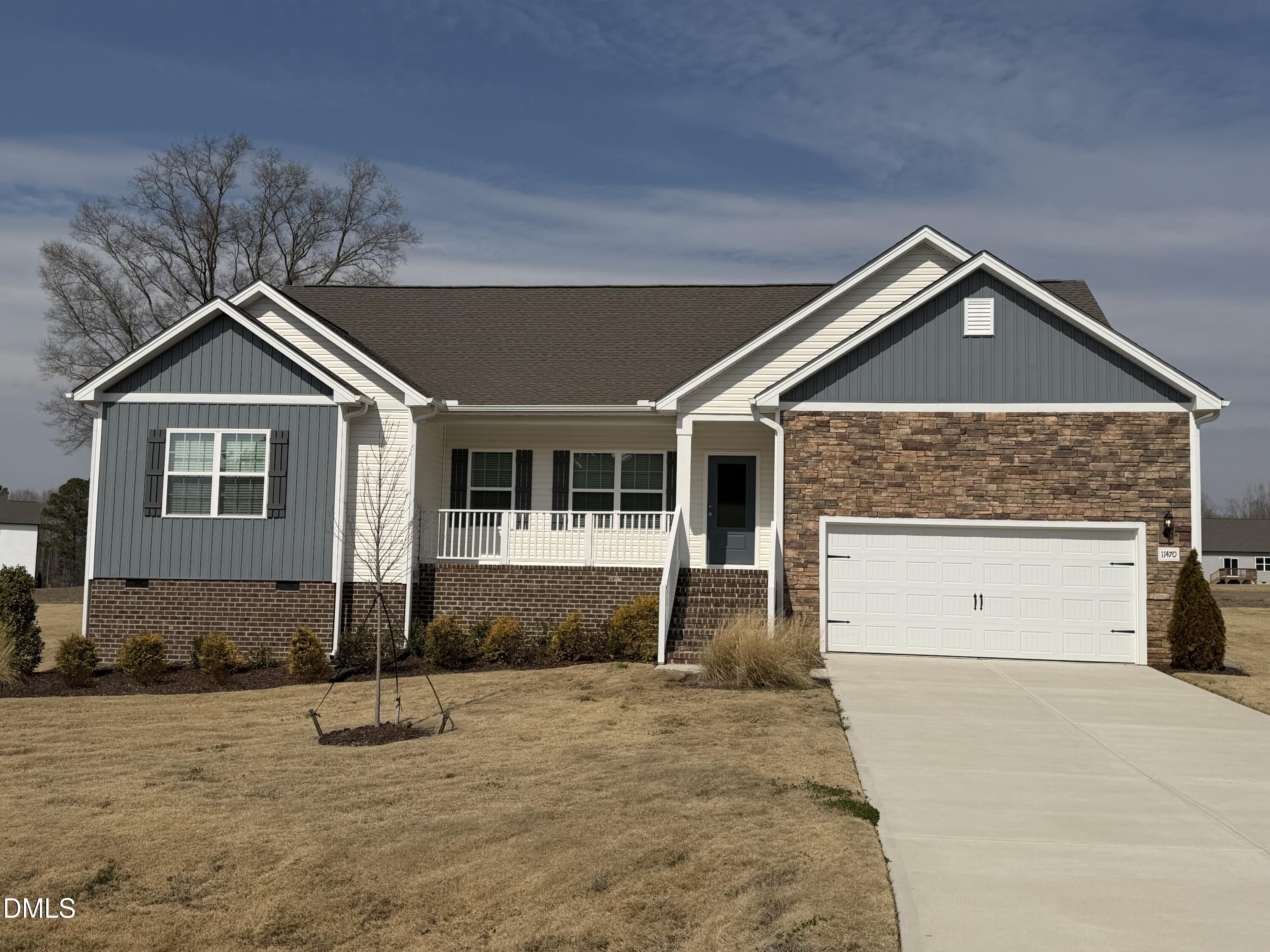 11470 International Drive — photo