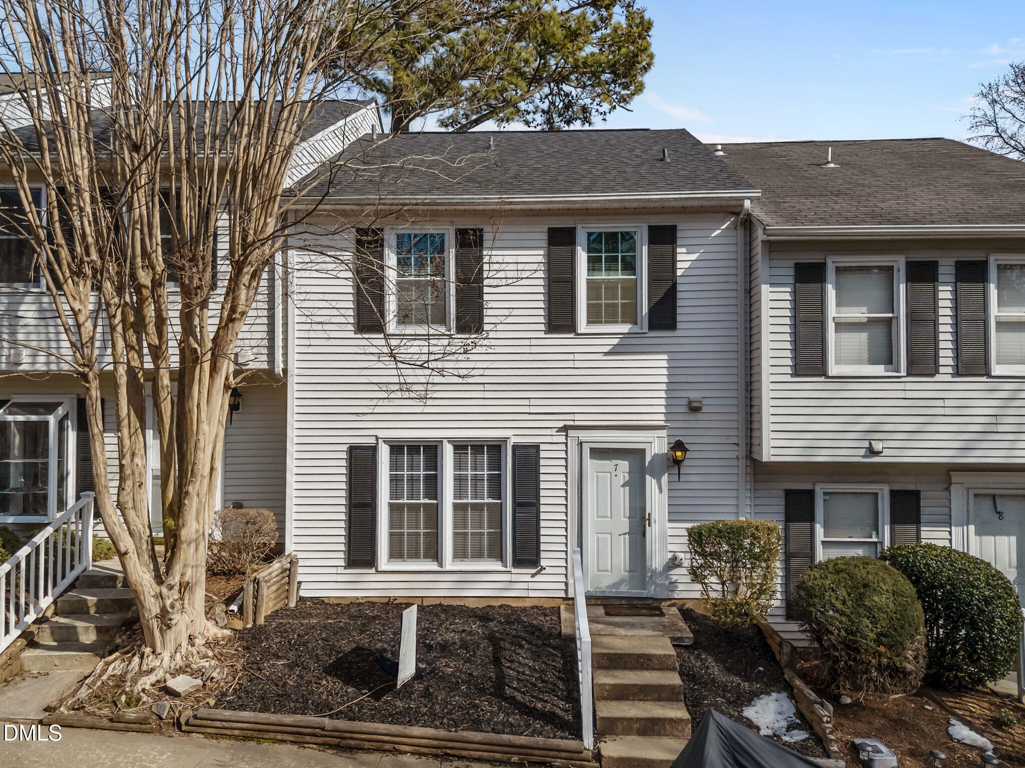 7 Durbin Place — photo