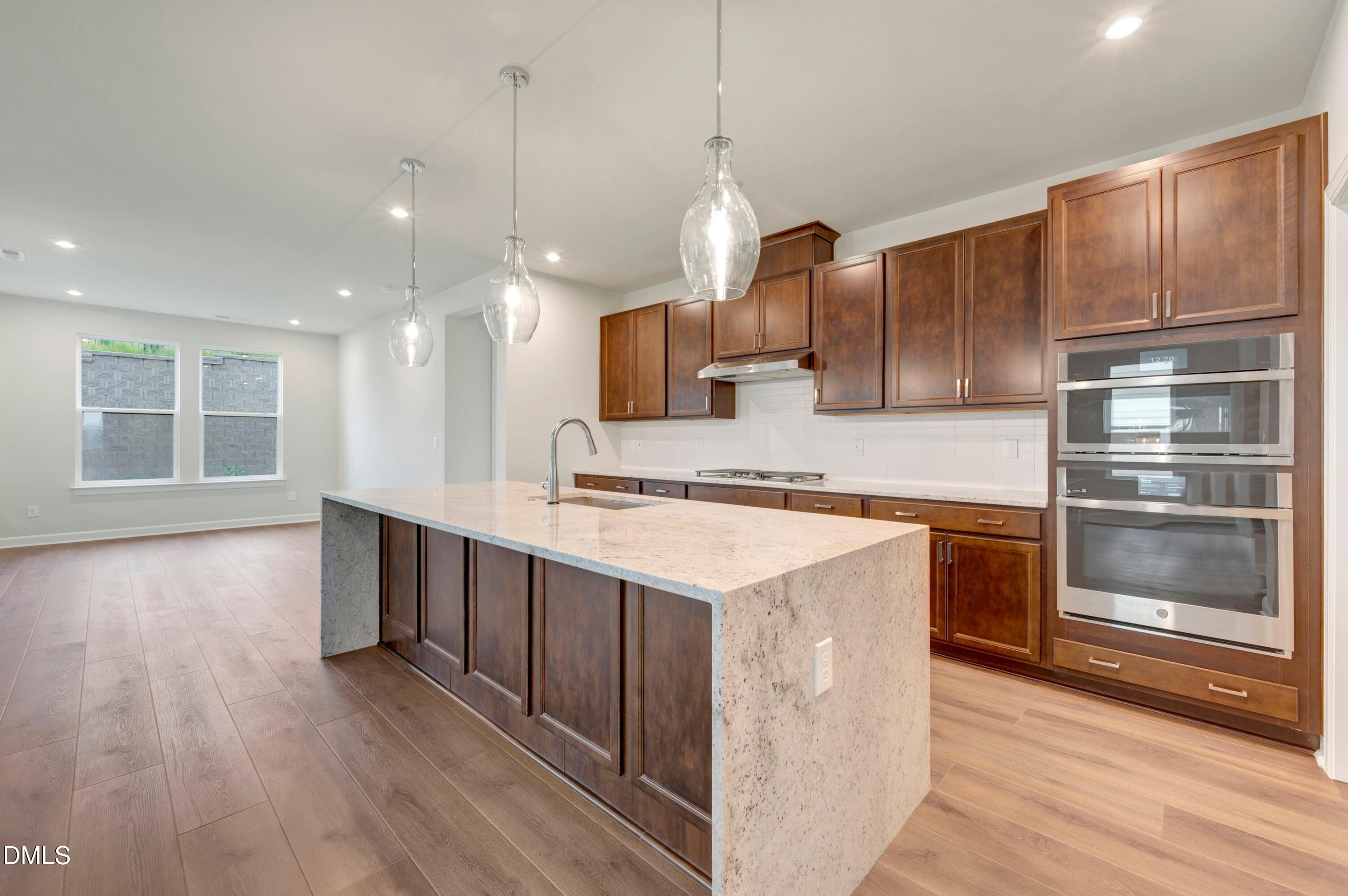 140 Sunny Gln Court — photo