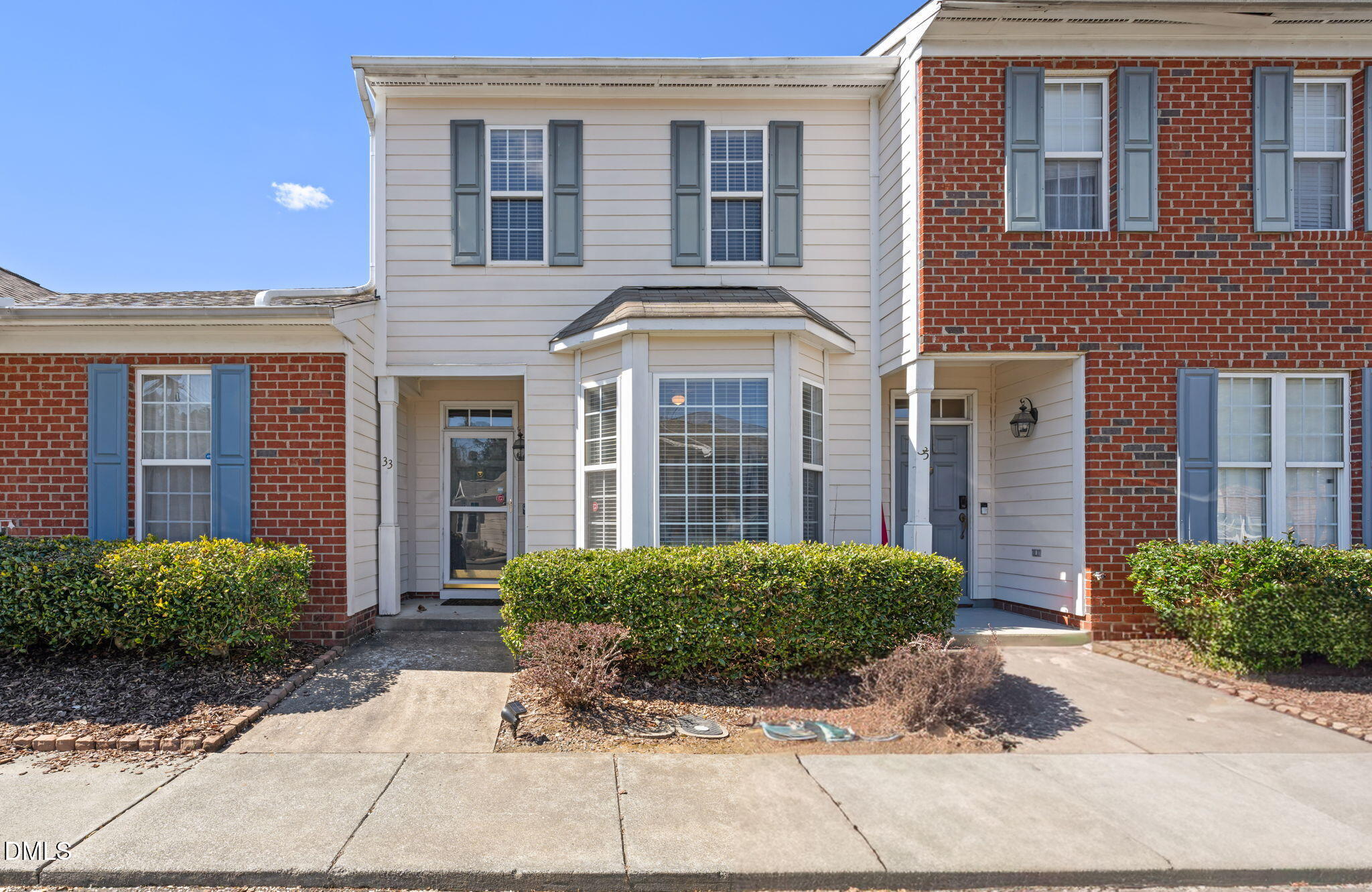 33 Signet Drive — photo