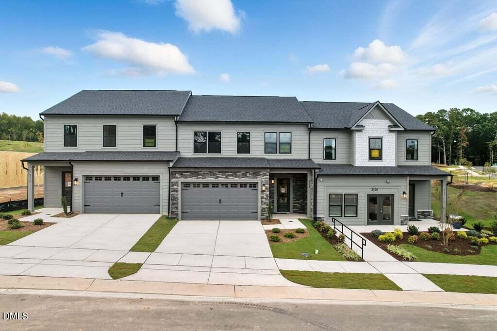 1105 Palisade Bluff Lane — photo