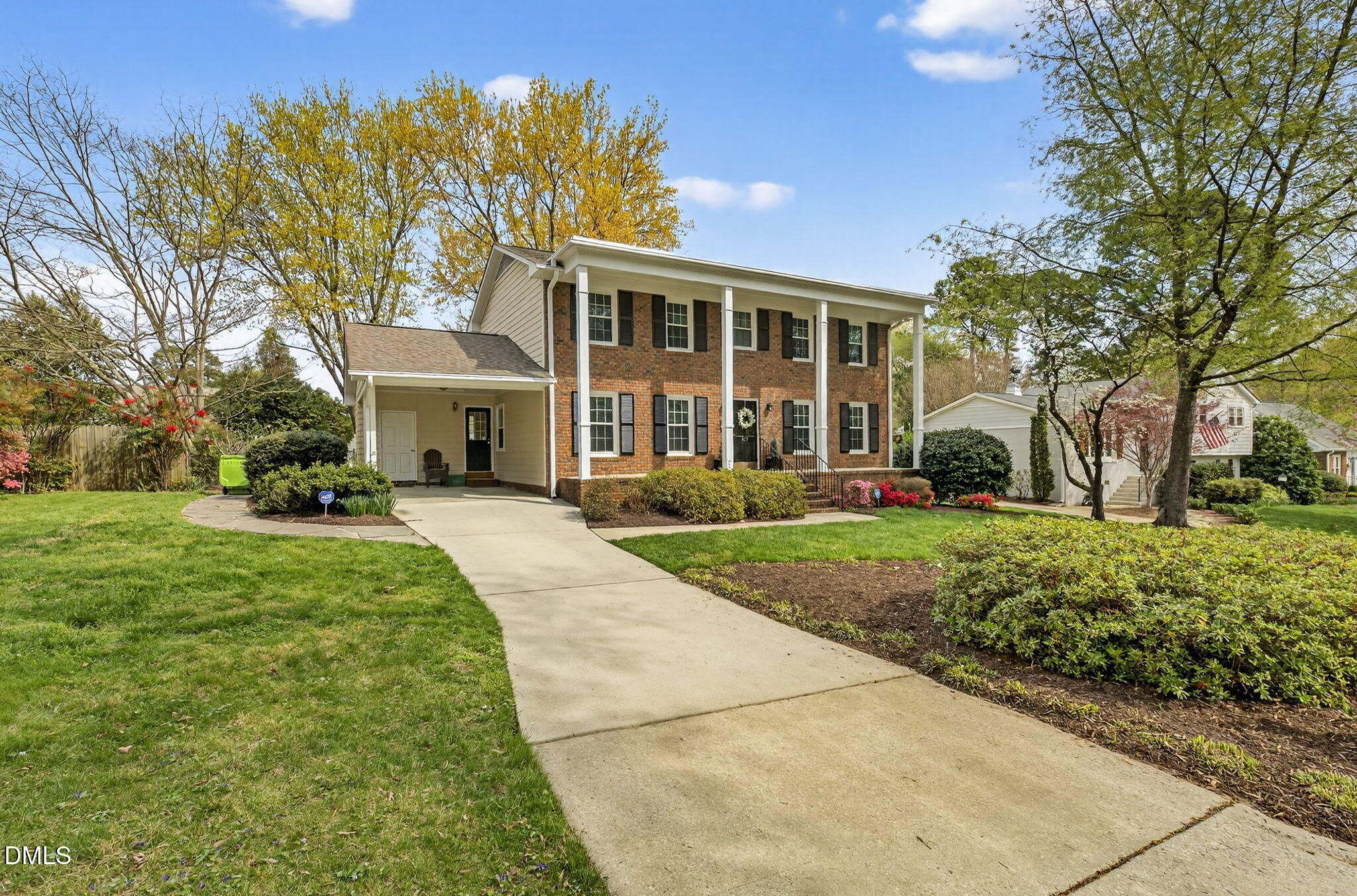 417 Crescent Court — photo