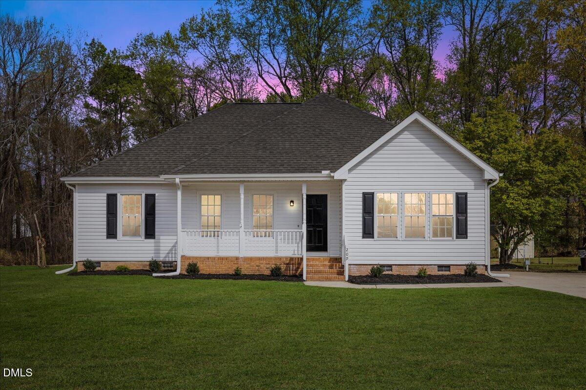209 Hunters Farm Drive — photo