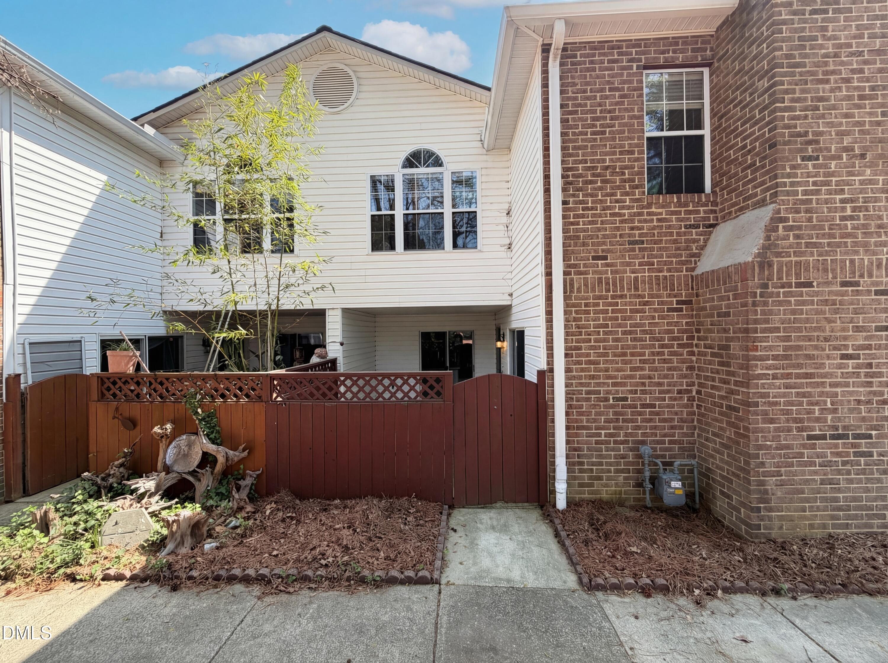 320 Summerwalk Circle — photo