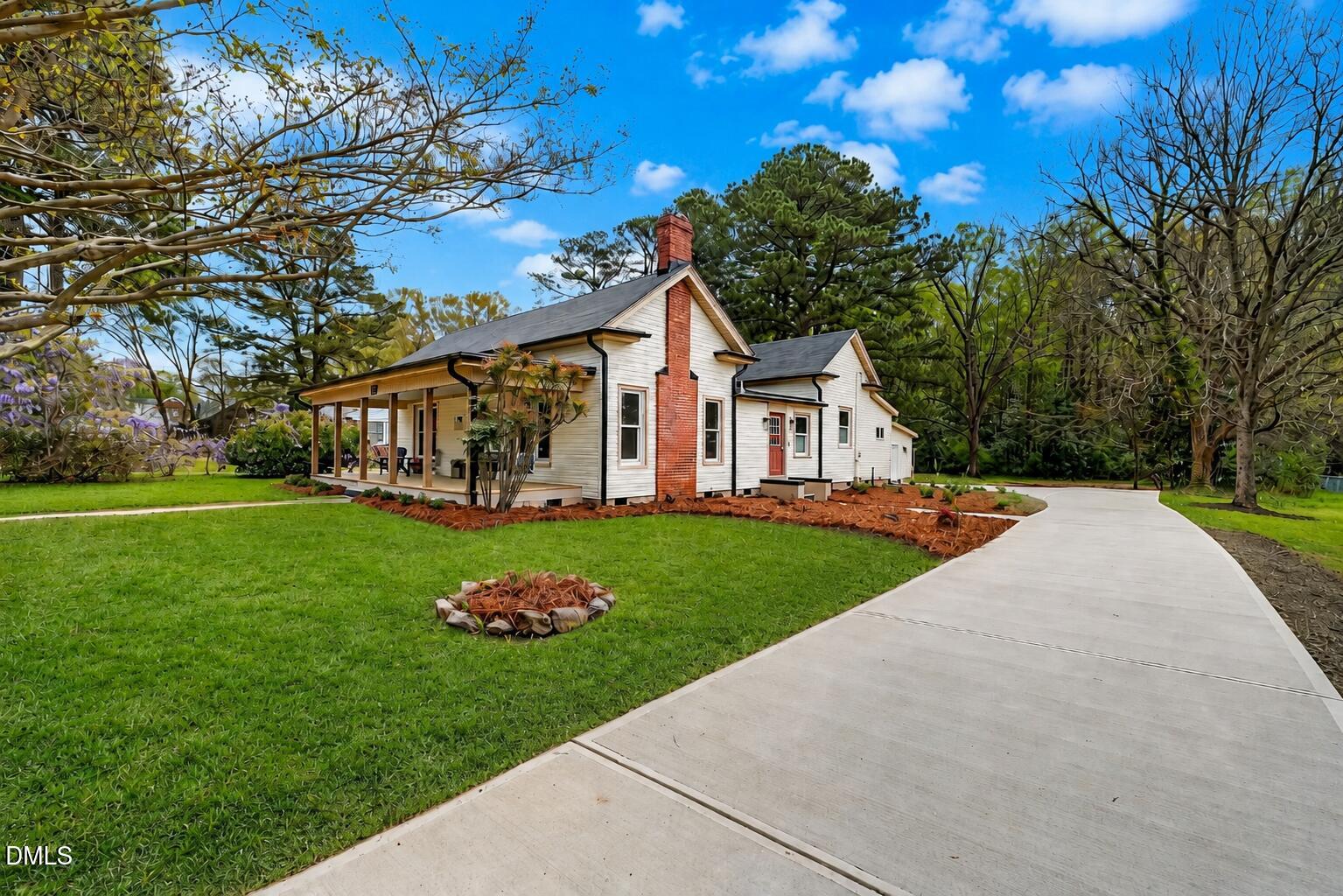 220 E Branch Street — photo