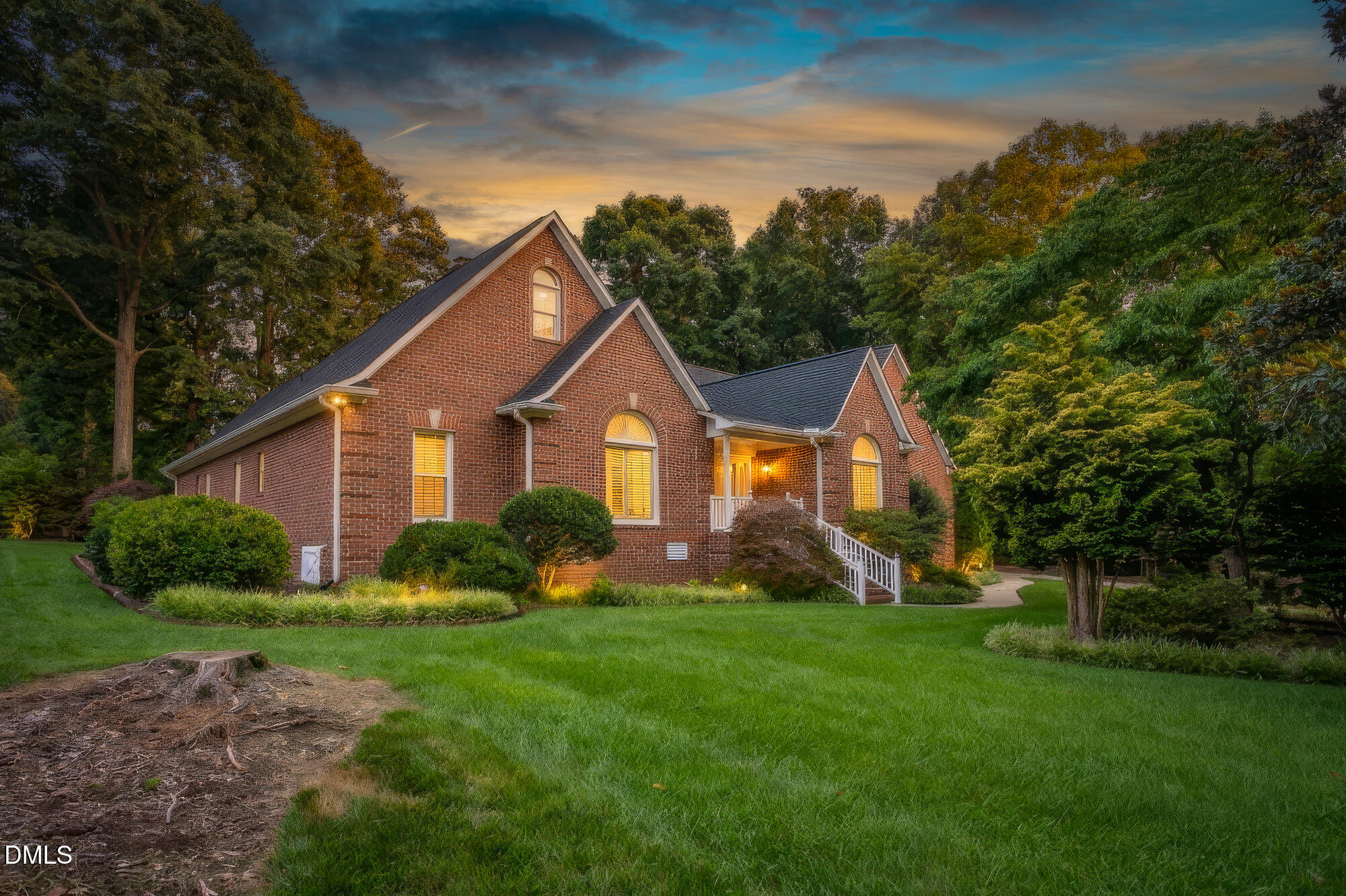 2708 Sturbridge Court — photo