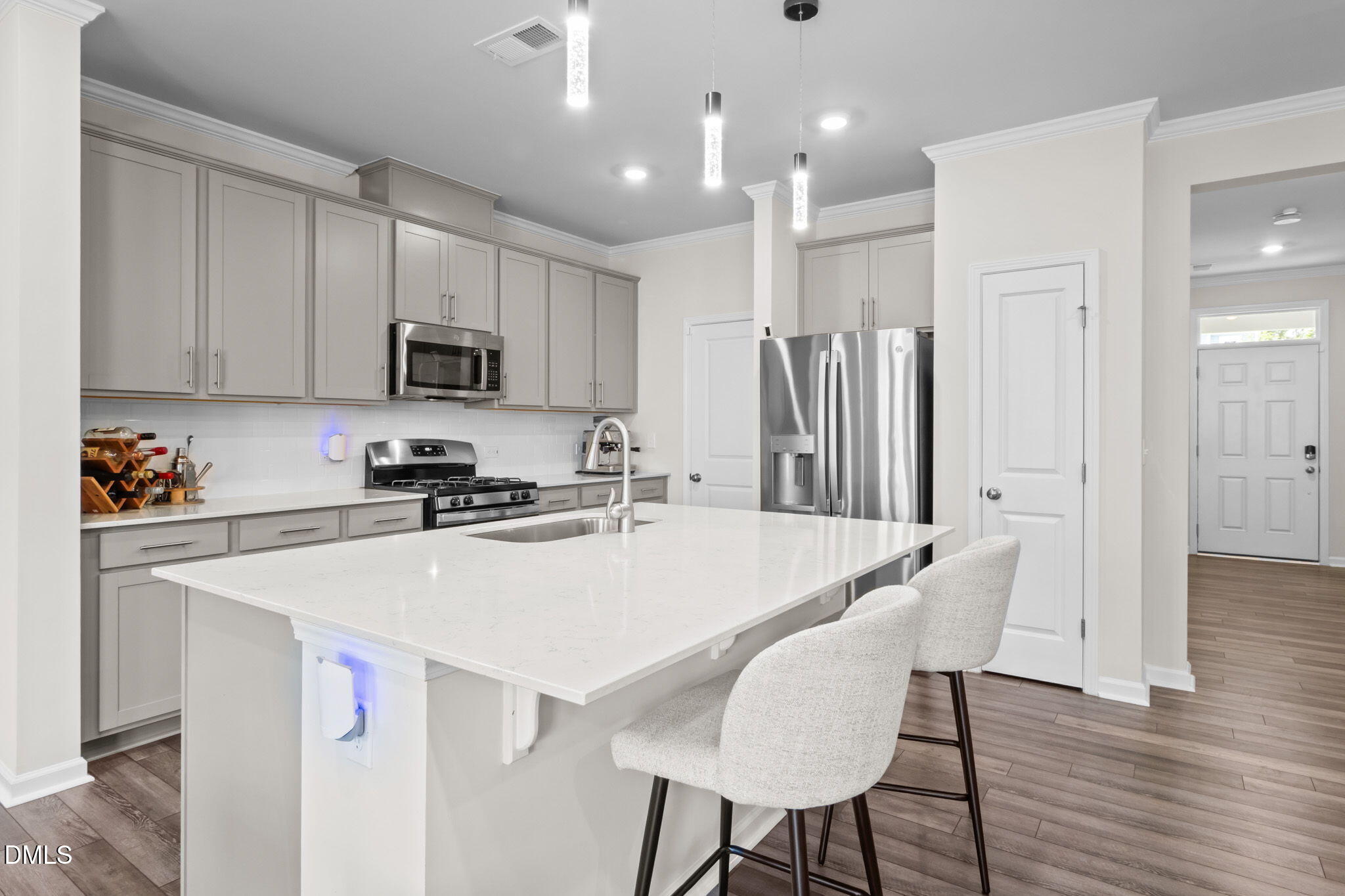 5923 Woodlawn Drive — photo
